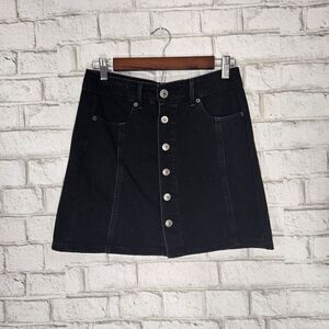 AEO button down black mini skirt